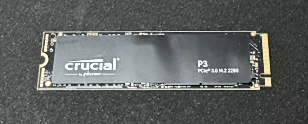 Crucial m.2 SSDフォトレビューアンド取り付け