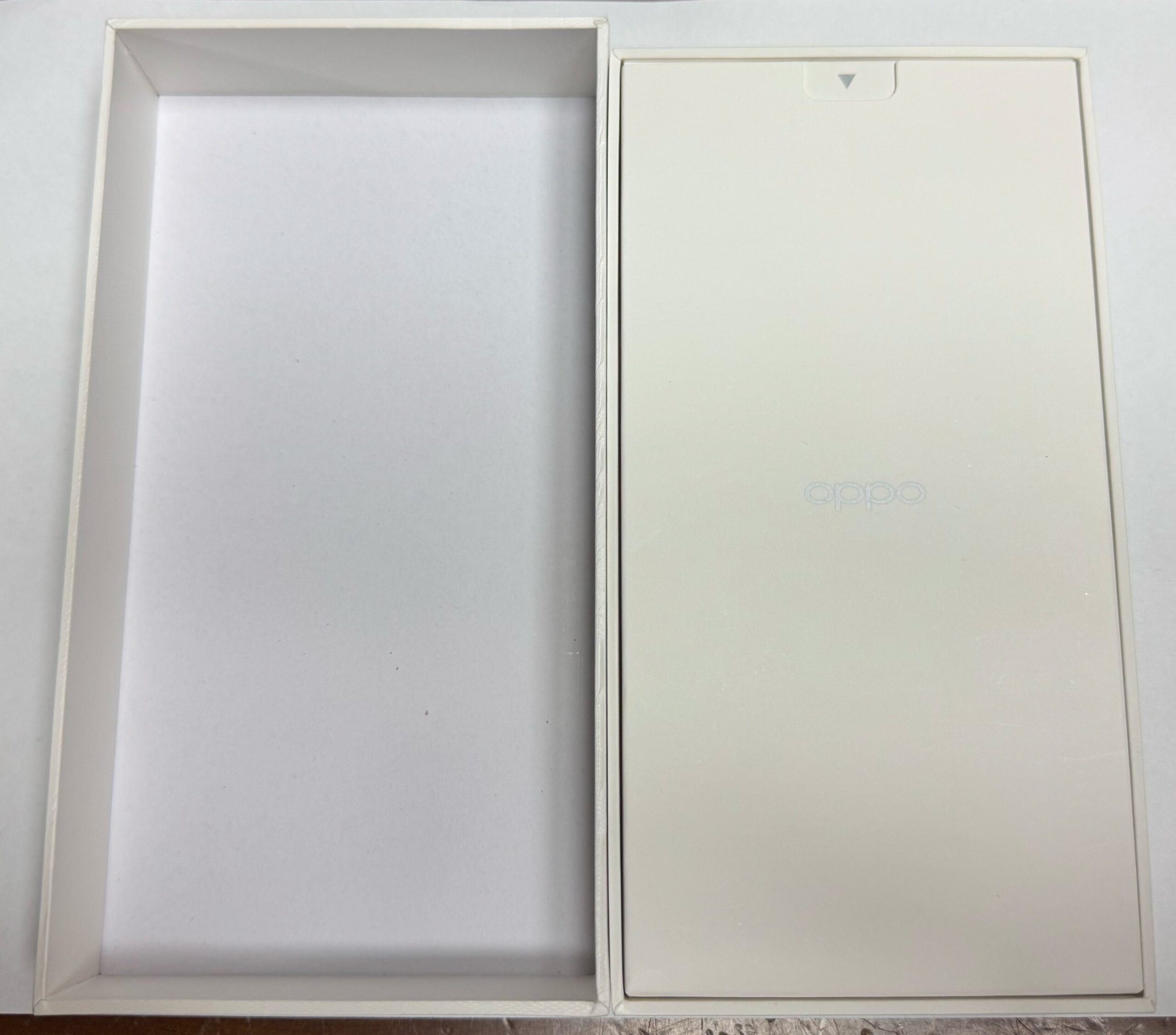 OPPO A5x 外箱を開けると