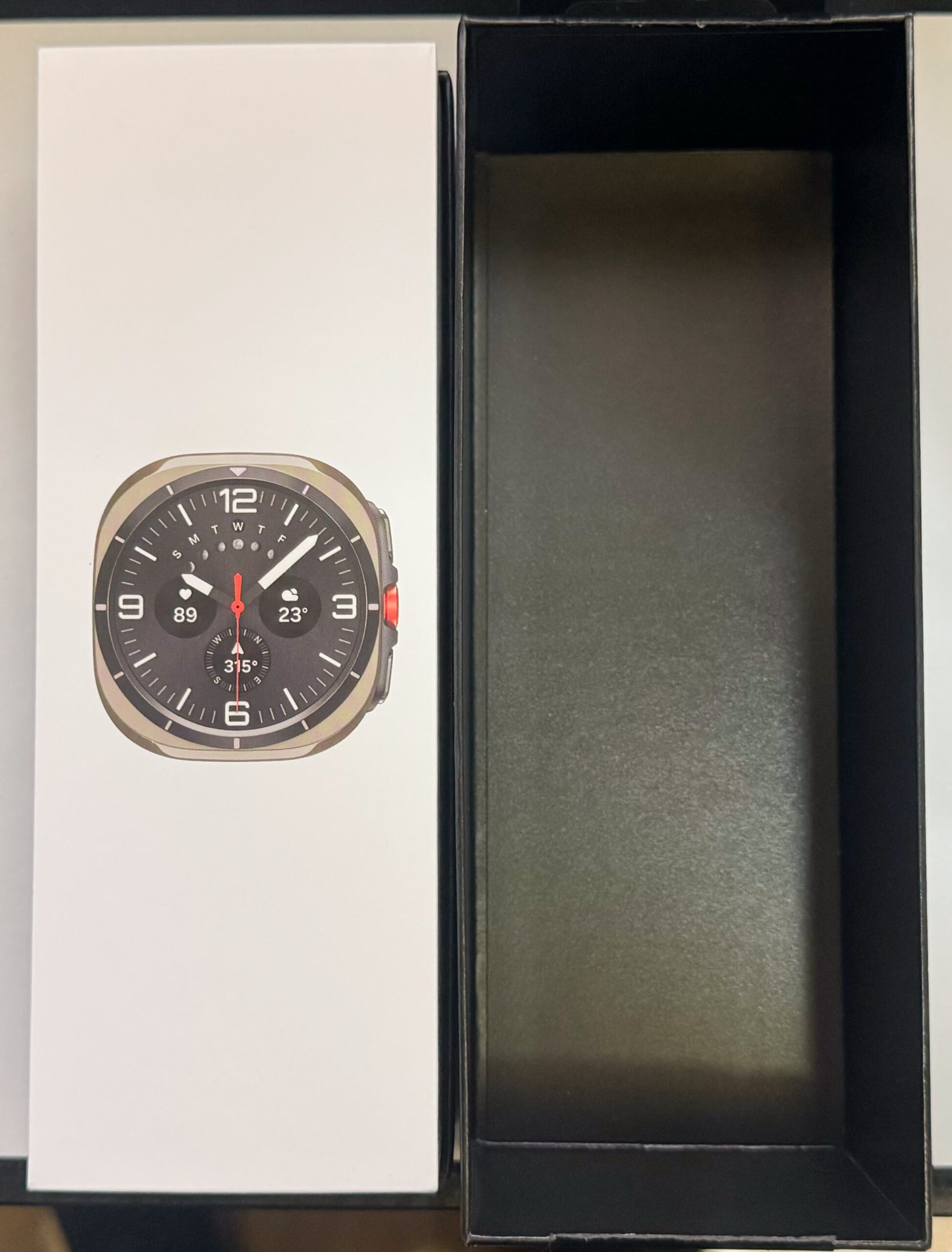 Samsung Galaxy Watch Ultra:Open the Box.It's Simply.