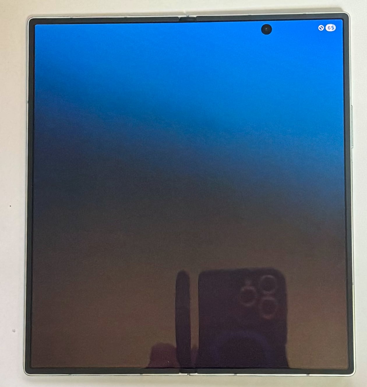 Galaxy Z Fold7 タブレット面です。ベゼルが狭くて画面が大きい！