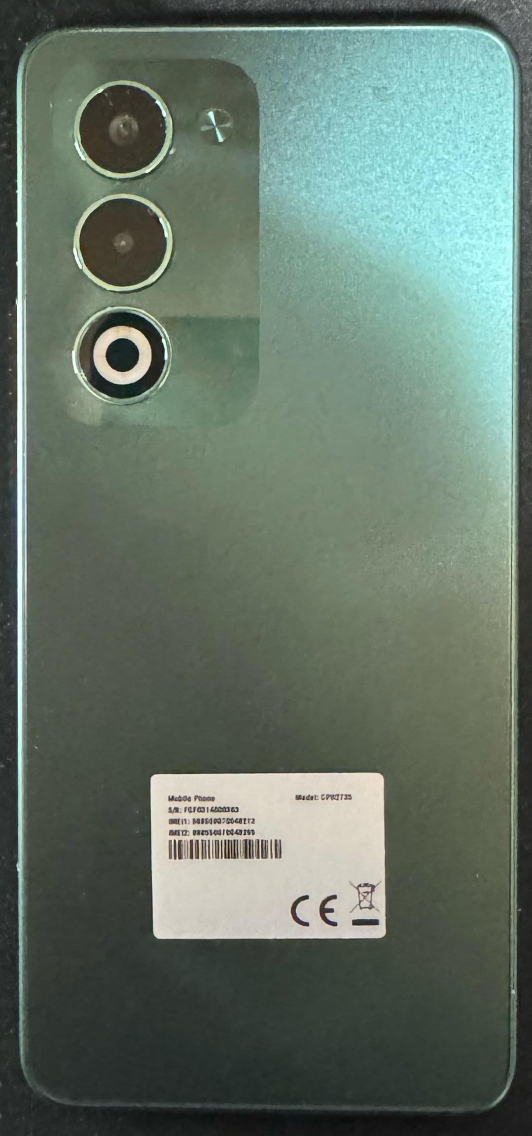 OPPO A5 5G裏面 おしゃれなグリーンです。